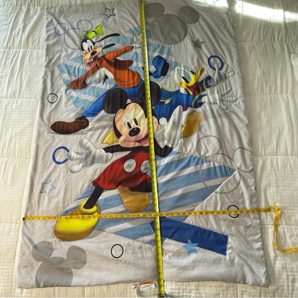 Disney Mickey and Friends Soft Toddler Comforter Lightweight ~56”L 42”W